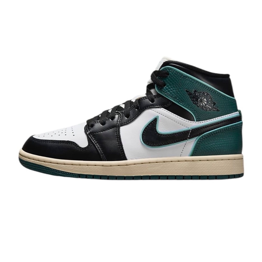 NIB Air Jordan 1 Mid SE